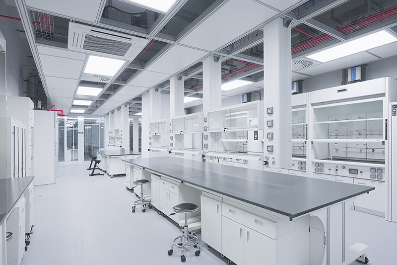 雅安实验室革新：安全与科技的现代融合
